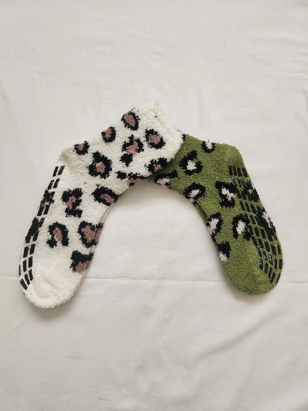 Plush Cozy Leopard Grip Socks for Ladies - White/Pink & Olive/ Black